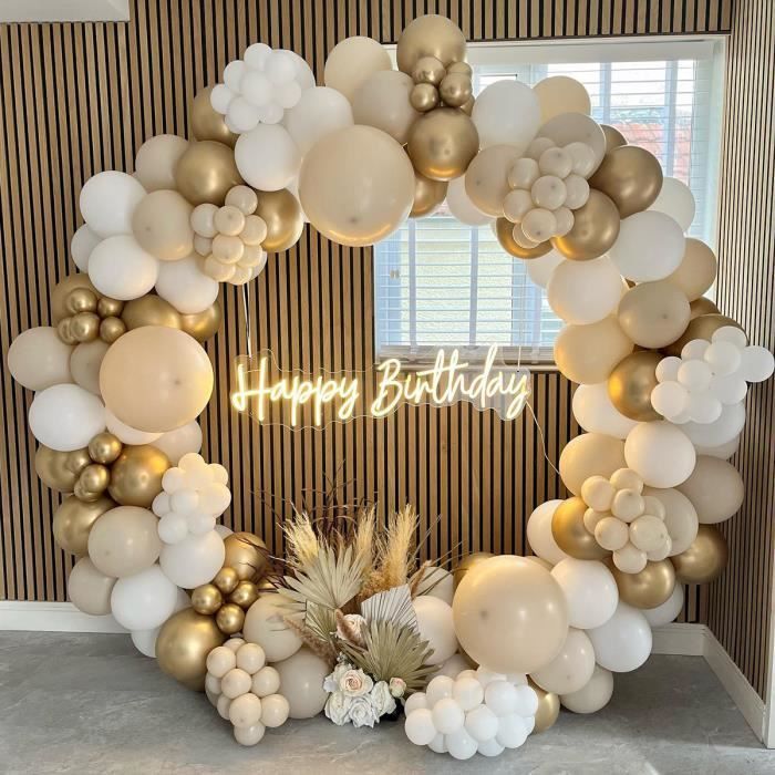 Arche avec des ballon couleur nude beige, blanc, marron et un happy birthday led au centre