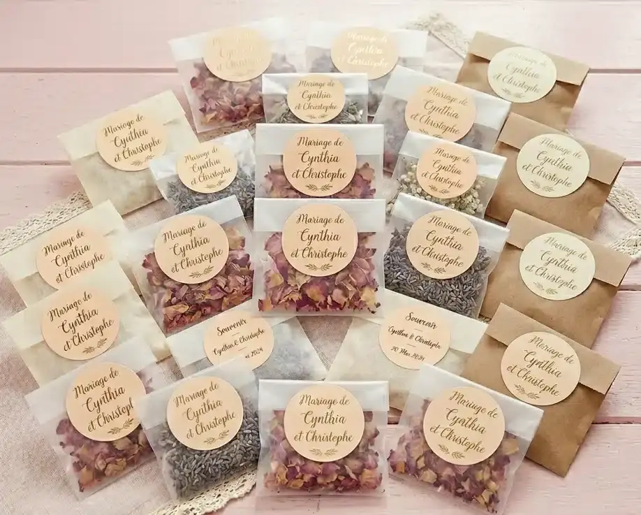 sachets de confettis personnalisés coloré et kraft